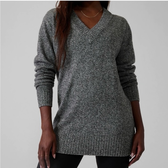 Athleta Sweaters - Athleta Vital Wool Cashmere V-Neck Tunic Sweater Black White Marled Size XL
